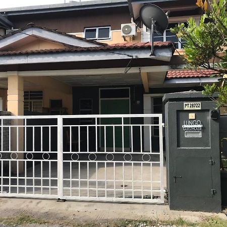 Lungo Guesthouse กัวลาตรังกานู ภายนอก รูปภาพ