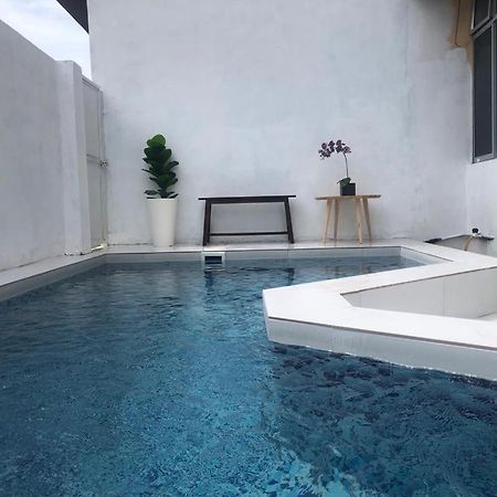 Lungo Guesthouse กัวลาตรังกานู ภายนอก รูปภาพ