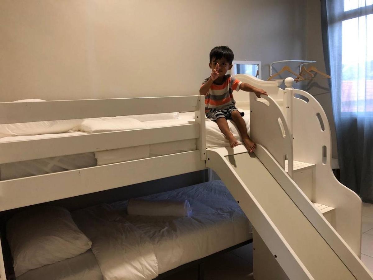 Lungo Guesthouse กัวลาตรังกานู ภายนอก รูปภาพ